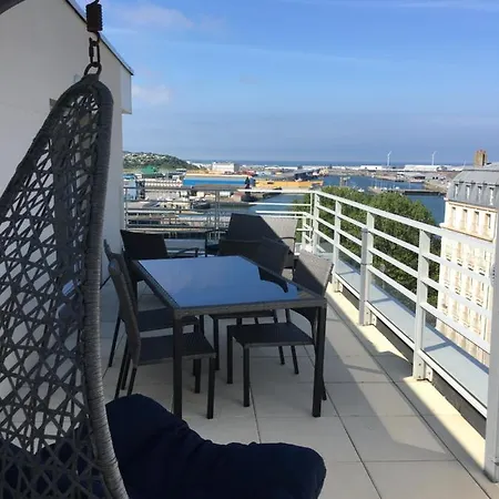 La Terrasse De La Falaise Sur La Côte D Opale *